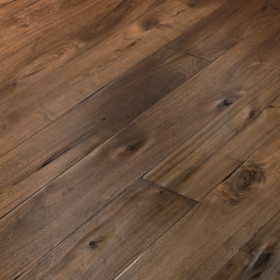 Antique Ca' Sette – engineered wood planks floor in American Walnut
